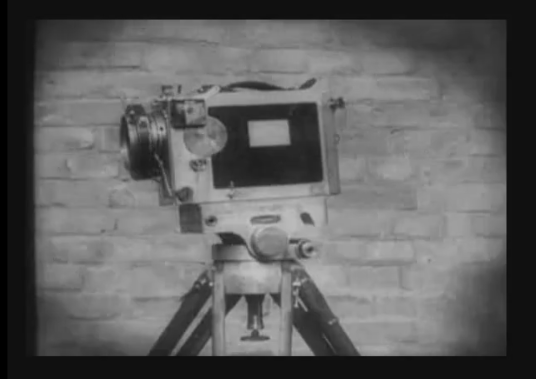 OPLFunketabla's tweet photo. Man With a Movie Camera Part 49 The Camera Is Alive! https://t.co/hti2pwMWxr #vertov #whetzel https://t.co/6214c5C7df http://t.co/swMxcgCmxP