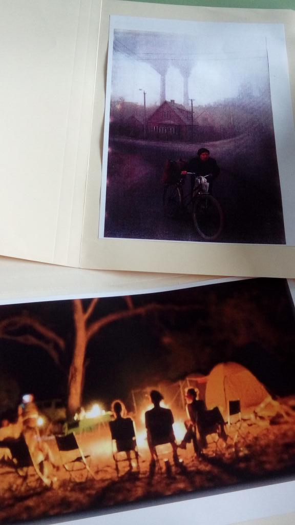 millsiie's tweet photo. Enciuraging students to explore a scene by describing hidden pictures to a peer. #etaq15 http://t.co/pgZVaniolS