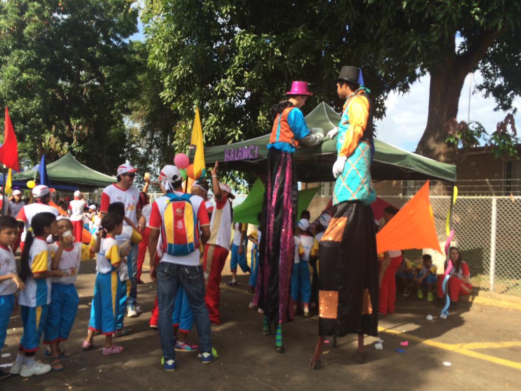 ClubCaronoco's tweet photo. Feria de la Diversión Cierre Plan Vacacional Fmo Puerto Ordaz 2015 http://t.co/wLjj4Rxtly