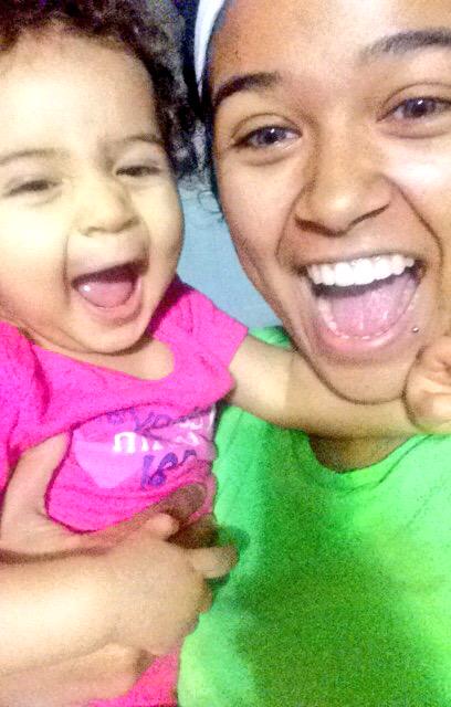 kiana_saenz's tweet photo. Late night play fights.💕😍 #babynuggs http://t.co/Yzo7ITOgzi