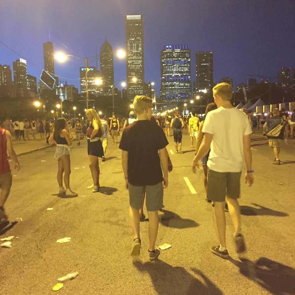 RedMetafor's tweet photo. Hayden and Nolan after a long but glorious day at Lollapalooza 2015 http://t.co/UooN5Mpzwp