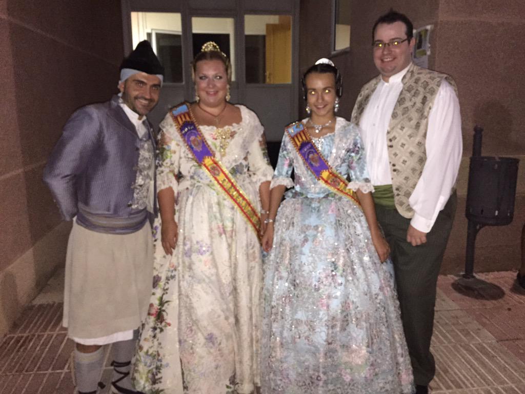 JLFUTIEL's tweet photo. Nuestras representantes esta noche en #Fuenterrobles #fiestasdeverano2015 #utiel #fallas http://t.co/QOT7OkgMr6