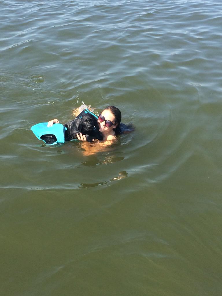 gracepetersen07's tweet photo. so this is how today went #PartTheRedSeas🔴🔴 http://t.co/bJzgt5Iohx
