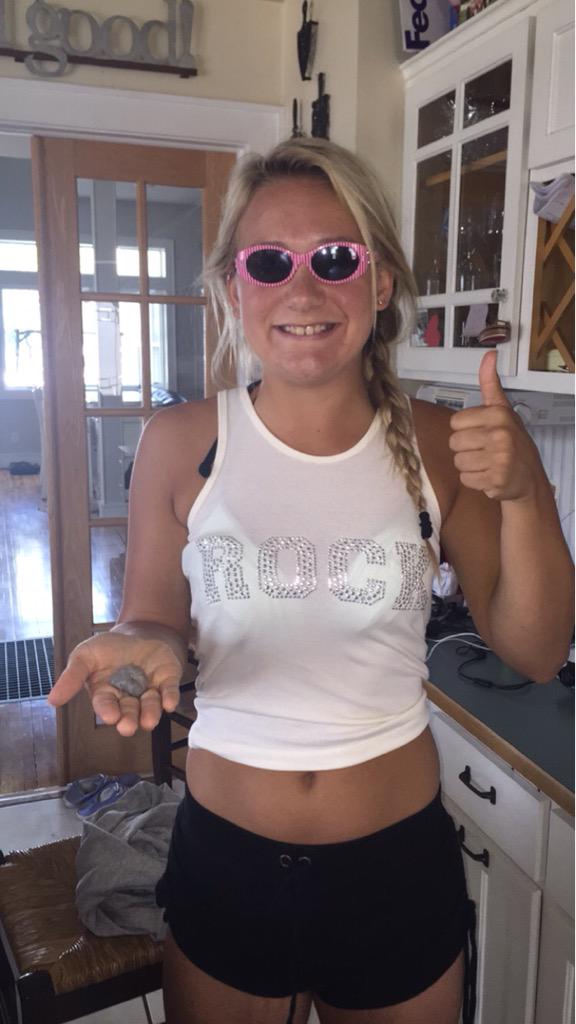 gracepetersen07's tweet photo. so this is how today went #PartTheRedSeas🔴🔴 http://t.co/bJzgt5Iohx