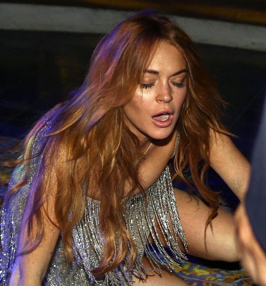 MarekKosniowski's tweet image. "Lohan, Take it Easy!" #MakeASongAboutSomeoneElse  via @MJGWrites