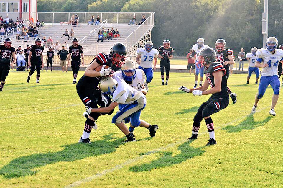 tritontrojans's tweet photo. 8/14/2015 Scrimmage at Manchester http://t.co/2HfcbMwZL1