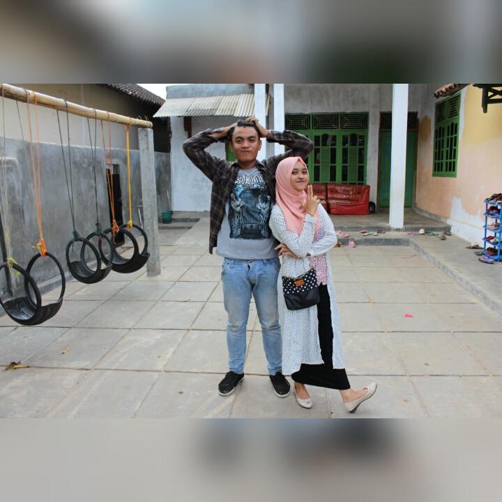 MahmudahLili's tweet photo. Sama kawan yang merasa dirinya tampan 😂😂 http://t.co/G5Exzek2dT