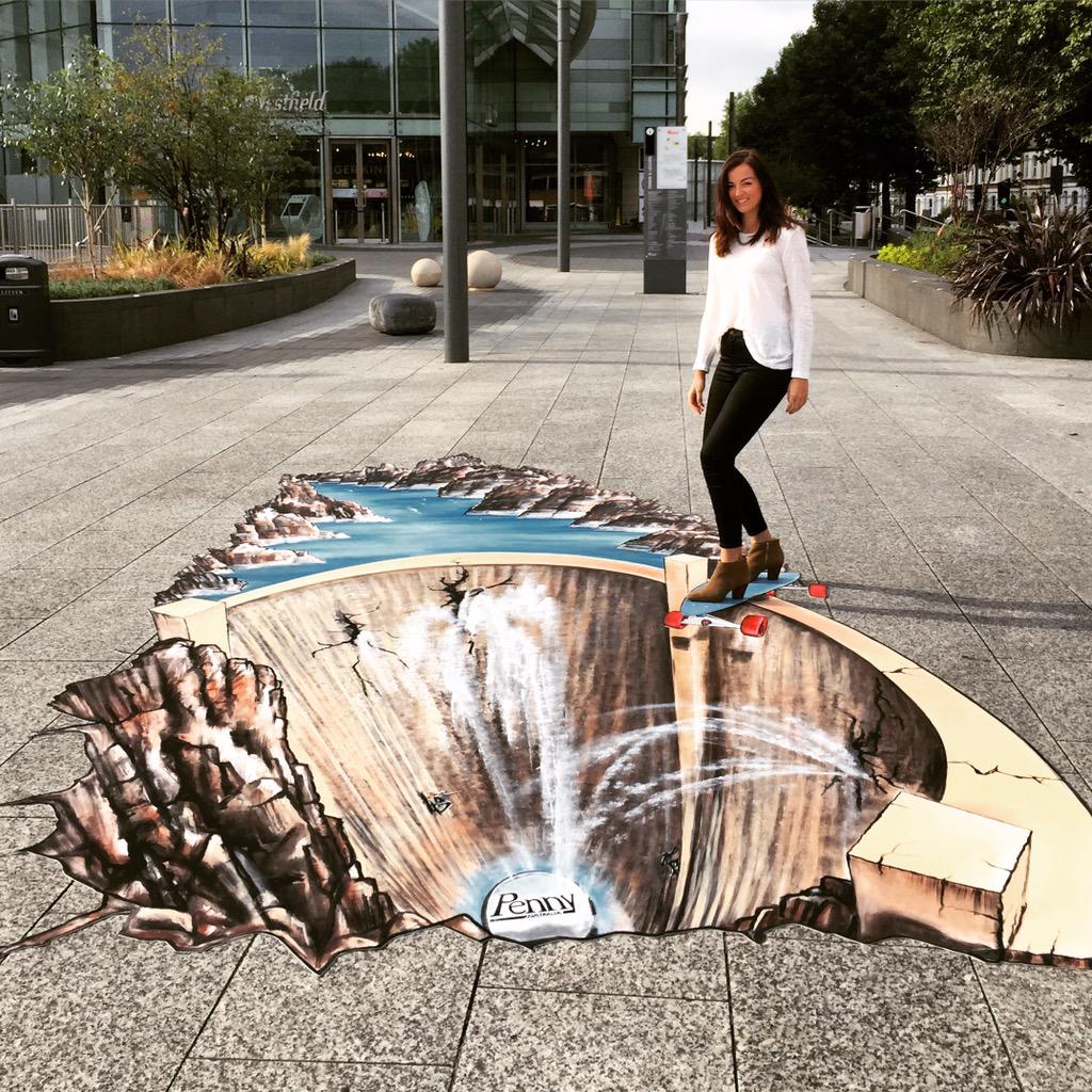 Emma_Lamkin's tweet photo. Skating to the edge, @pennyskateboard longboard launch #pennylondon http://t.co/x02GuflimD