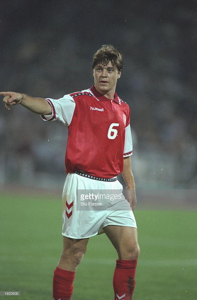 lelanglawas's tweet photo. Masih ada yang inget sama pemain ini? Punggawa Denmark selain kakak beradik Laudrup.. http://t.co/Qr0nwgsAk8