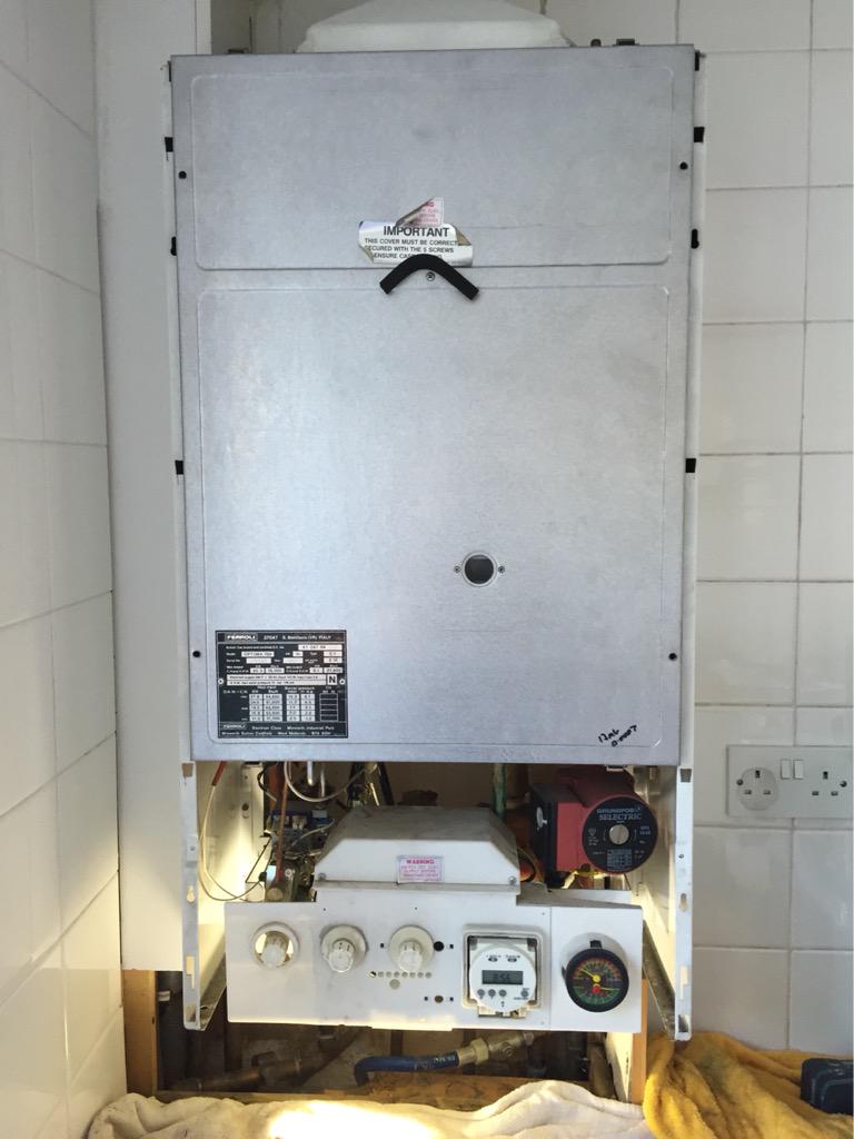 RWF_Plumbing's tweet photo. Today's job, 21 year old Ferroli out (amazed it's lasted that long!) &amp; @ideal_heating Logic Plus going in http://t.co/Q7W1qMCwIO
