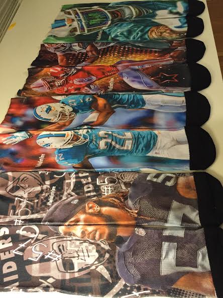 RealFortyThree's tweet photo. Who is obsessed with #football #RaiderNation #NFL #sports #sneakerheads #sneakerheads #MiamiDolphins #SockGame #sock http://t.co/6oGNgvoch0
