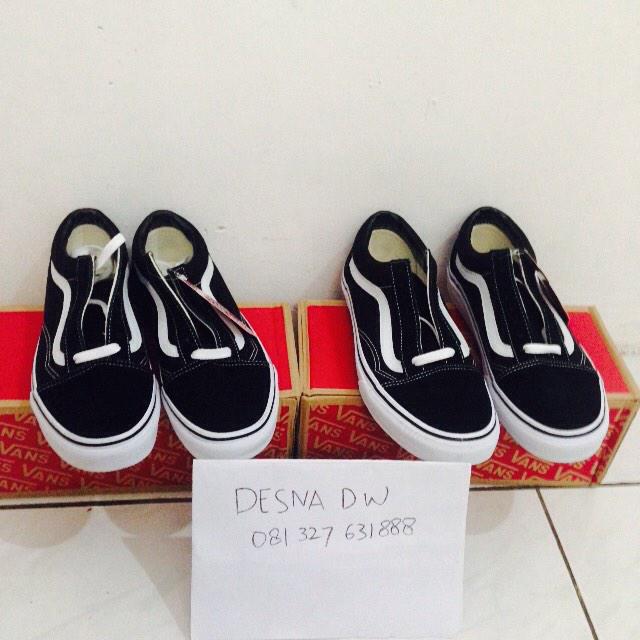Vans Old Skool Black/White
Size: 7 &amp; 8 ( Rp.749.000 )
<a href="/JcBSneakers/">Jc-B!</a> <a href="/koolskidd/">IG:Koolskidd</a> <a href="/oscstore/">Harga Cek Fav !</a> <a href="/buymystuff_/">Buy My Stuff</a>