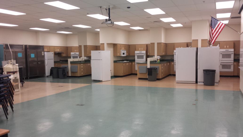 ChefPhillipDell's tweet image. Remember when home ec. Kitchens looked like this?  .......not for long! #staytuned #teachingrevolution #onlythebest