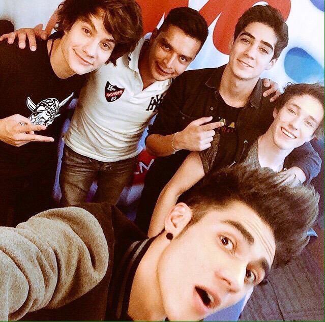 DianaKarenSosa's tweet image. @OyeSergioMejia Heeeeey!❤✋ Sabias que eres el #CoderBoy preferido de las #Coders ❤