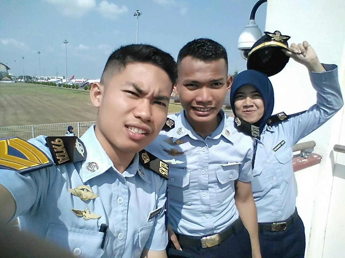 BhalZept's tweet photo. Morning juandaaaa!!! #AirportSelfie #JuandaInternationalAirport http://t.co/qP6FGWgwin