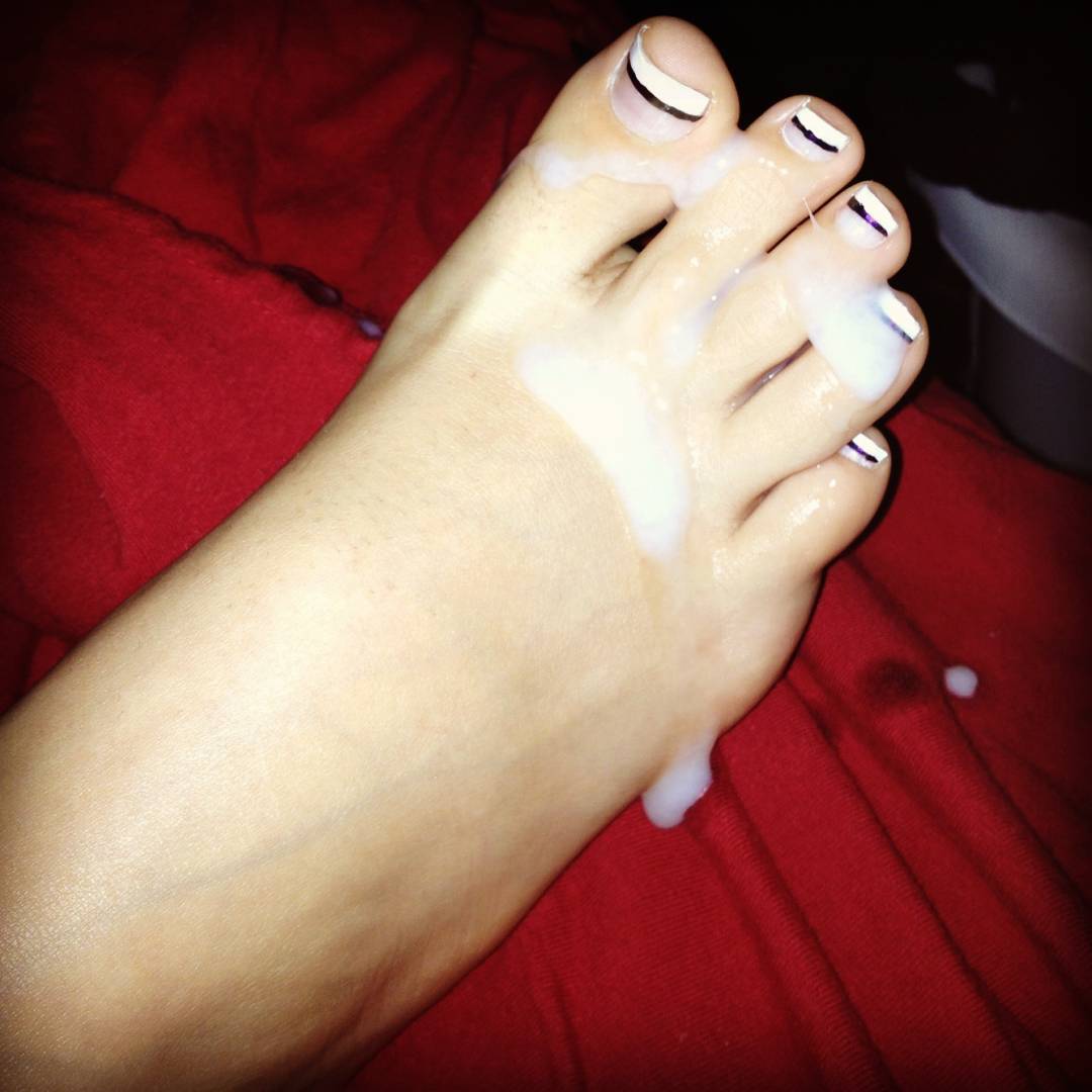 Feet Feet On Twitter Feet9com Cum On Sexy Feet The Best Finish 