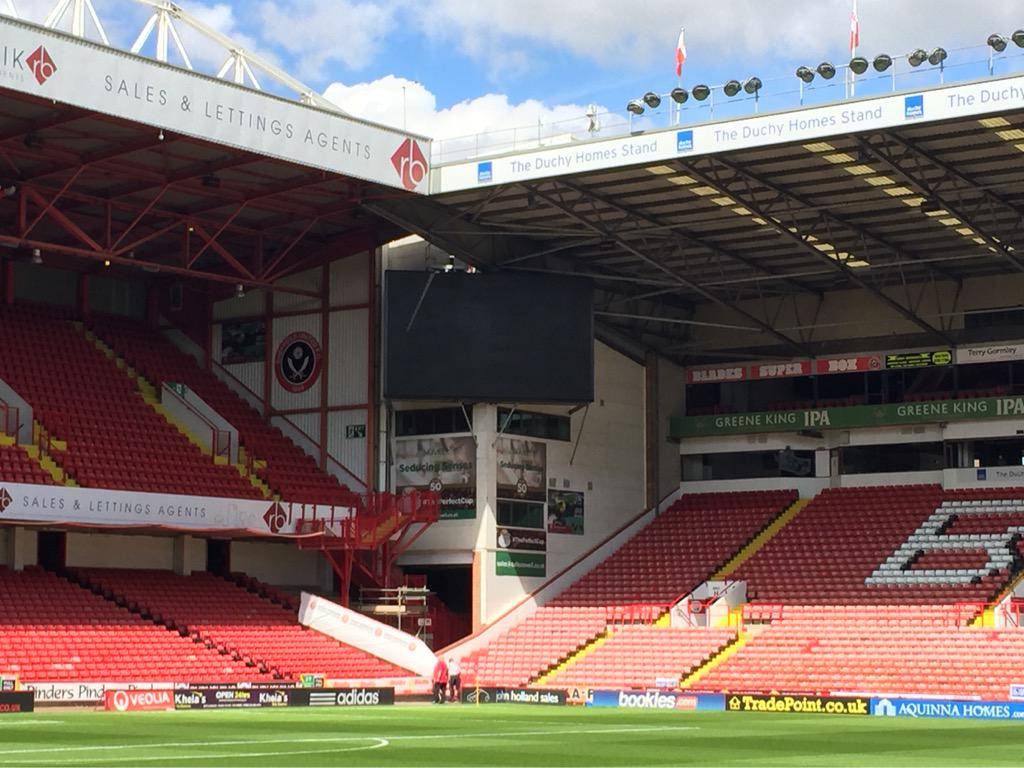 SUFCServices's tweet photo. The sun is shining on BDTBL for the first home game of the season.@REDBRIKproperty @duchyhomes #UnitedTogether http://t.co/TaRkdO3qis