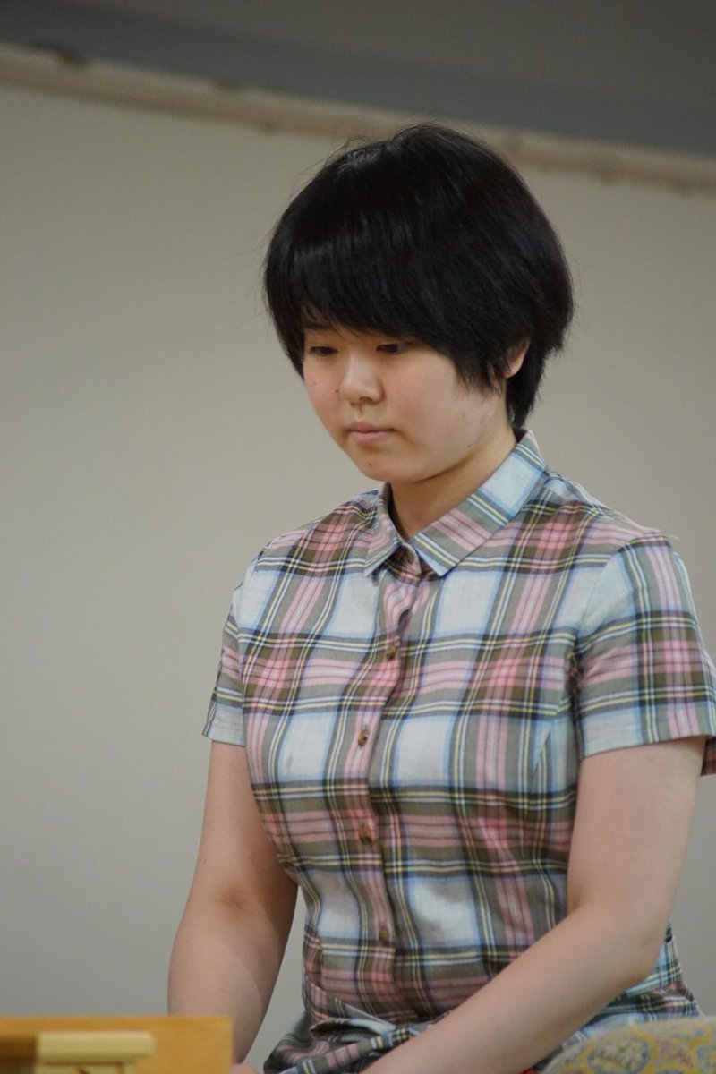 O Xrhsths 直江雨続 Sto Twitter 対局開始を静かに待つ加藤桃子女流二冠 ちなみに7月に髪を短く切りました かわいい Http T Co Jdesbgwk4m O Xrhsths 直江雨続 Sto Twitter 対局開始を静かに待つ加藤桃子女流二冠 ちなみに7月に髪を短く切りました かわいい Http T Co Jdesbgwk4m