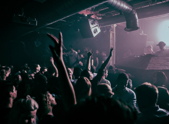 wonderlandmag's tweet photo. #NOTCONSIDEREDAPPROPRIATE Hackney's musicians speak out against curfews
http://t.co/DlFZSCrJzu http://t.co/9DpMHb5gzv
