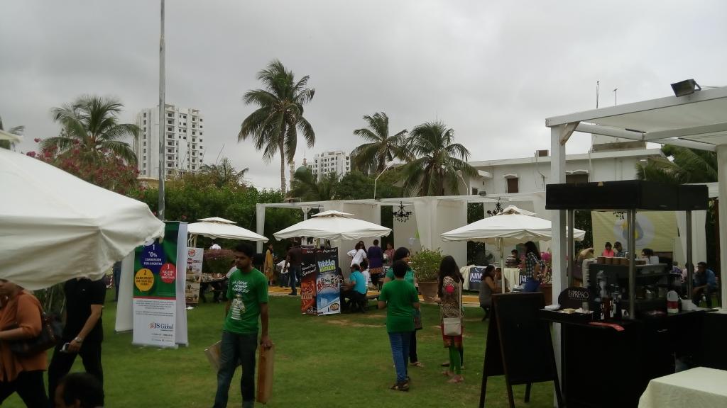 Umairmirza's tweet image. Seriously don't waste your day watching TV or sleeping #PakFest15 is quite fun . where : Alliance Francaise #PakFest