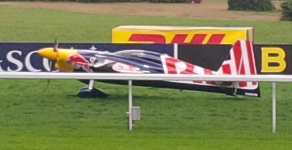 SeawolfRN's tweet image. Looks like Corvus racer has new winglets to reduce vortex drag #airrace @Redbullairrace #redbullairrace