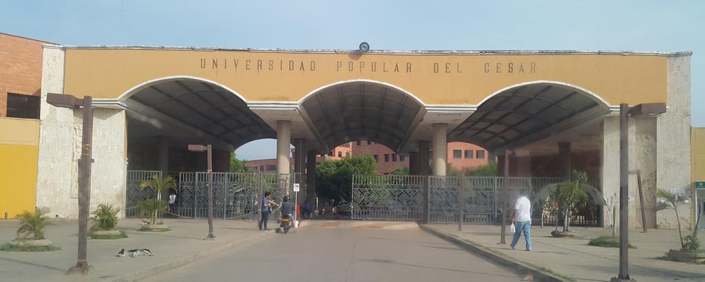 janneryesith's tweet photo. Hoy nueva jornada academica con mis estudiantes @upecistas #especialidad  #calidadyaditoria #promo34 #promo35 http://t.co/OH4p6hstbq
