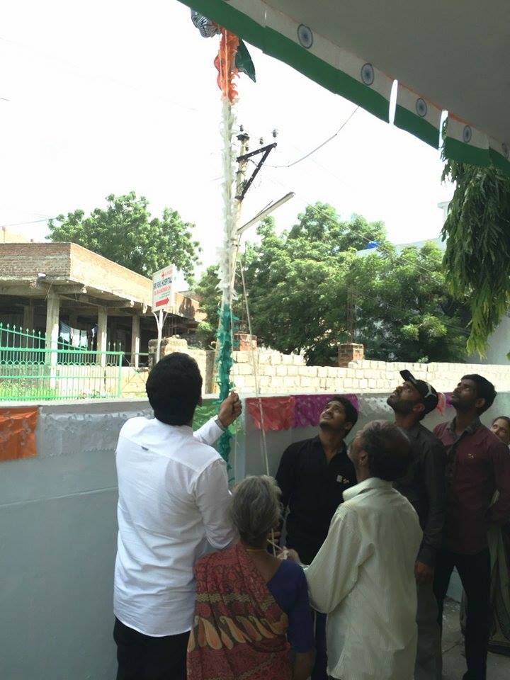 chava_raj's tweet photo. wishing u all 69th independence day.feeling so lucky to celebrate with freedom fighters.itall because of them JAIHIND http://t.co/lM3ed2xURp