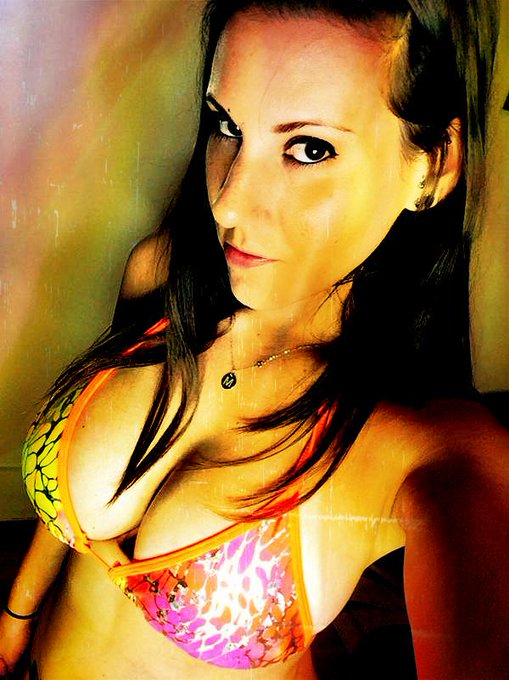 RT cuz I deserve the best. http://t.co/bqo9UHtdsR<a href="/tag/humiliation"class="tags"><span>#humiliation</span></a>