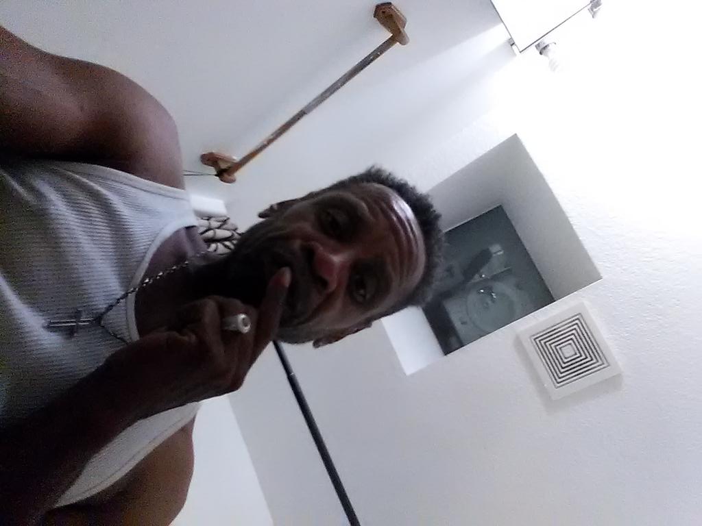 chimping's tweet photo. Passion loyalty is all i  do http://t.co/kCD6X98z5G