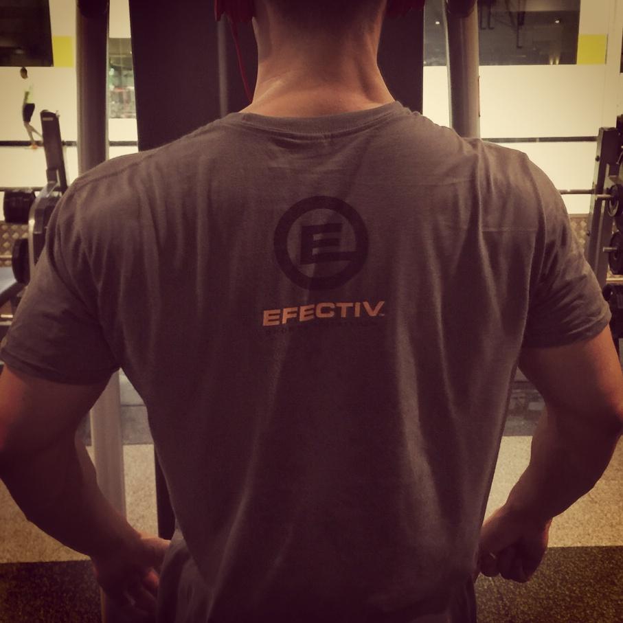 LaszloBaritz's tweet photo. Sweating my ass off from my back session but thank god powered by @EfectivNutri Bcaas 😍 #fitnessmotivation #fitfam http://t.co/DX0k06SD1a