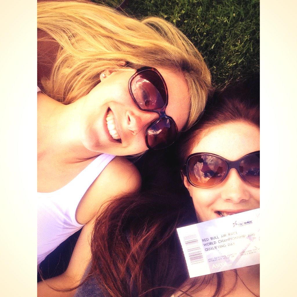 EatTrainClean's tweet image. REDBULL RACE DAY #airrace #redbull