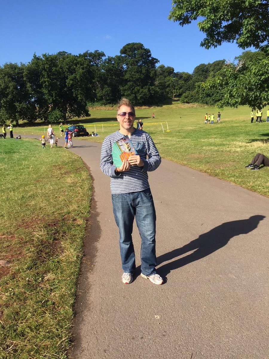 StVincentsJH's tweet photo. Fab time @ashtonctparkrun today flyering for #TheColourFunRun Great to see so many keen #Bristol runners! http://t.co/tCuYUH8IIt