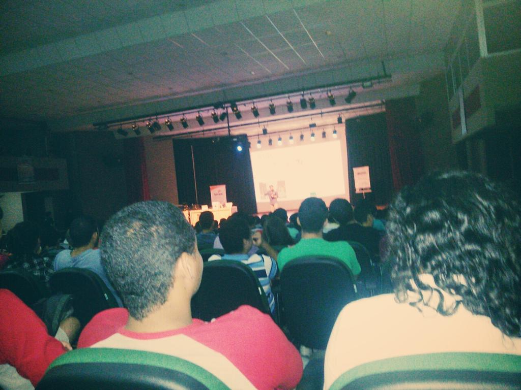 ThiTenshiPlays's tweet image. #Windows10Launch