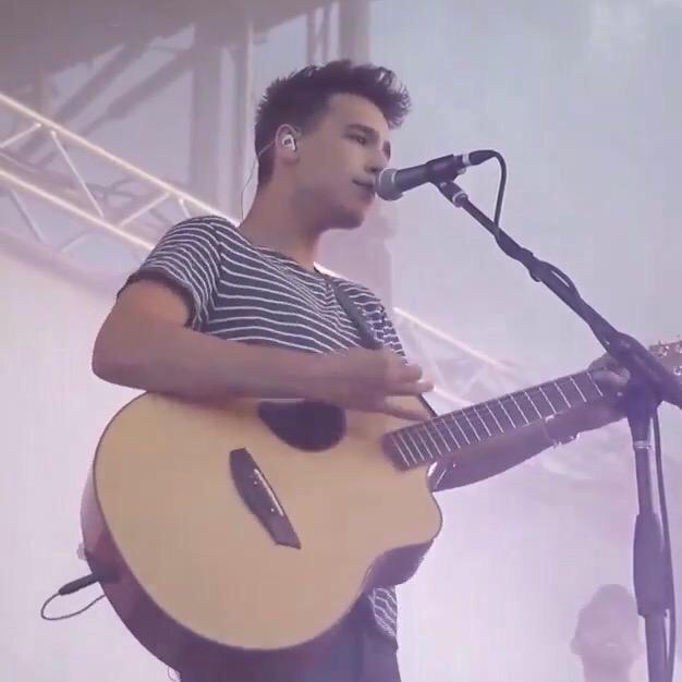 snowlessziam's tweet photo. Dear Daddy,
It would mean the 🌎 if you could notice me I've been trying for so long Jacob. See you in October ilysm💖 http://t.co/Yx3JG6rb4m