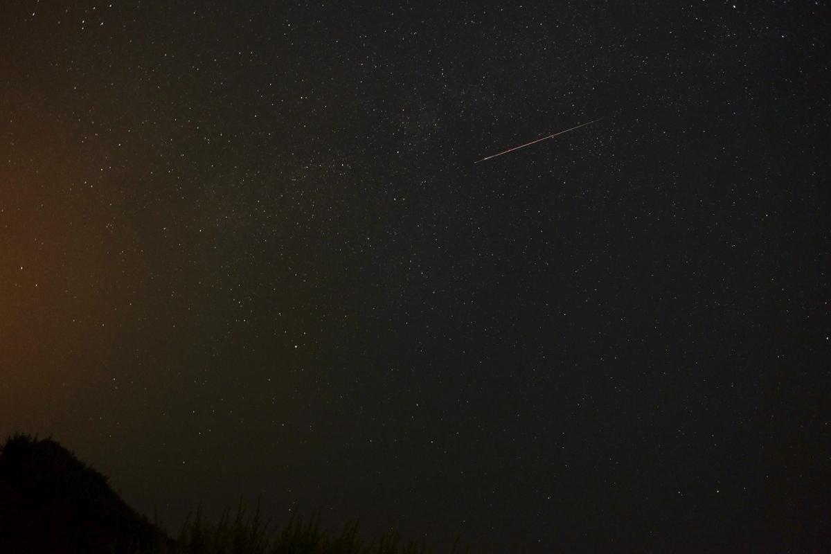 見ると願い事が叶うかも とても綺麗な流れ星の高画質な画像をあつめました 写真まとめサイト Pictas