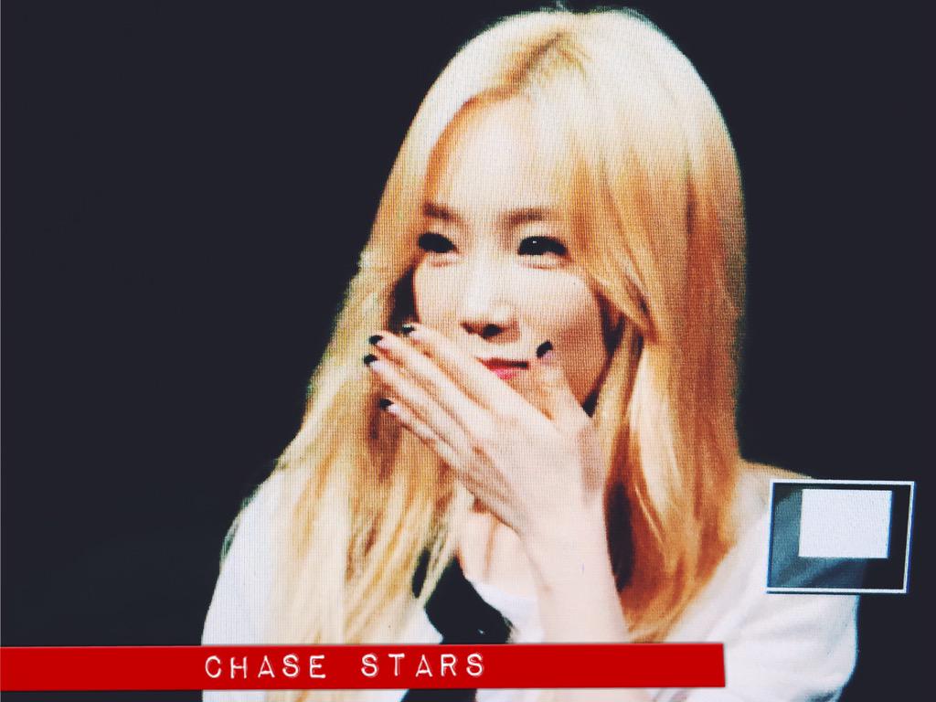 [PIC][15-08-2015]TaeYeon và SooYoung tham dự buổi công chiếu "SMTOWN THE STAGE" vào chiều nay CMcvR1RUcAAzdpy