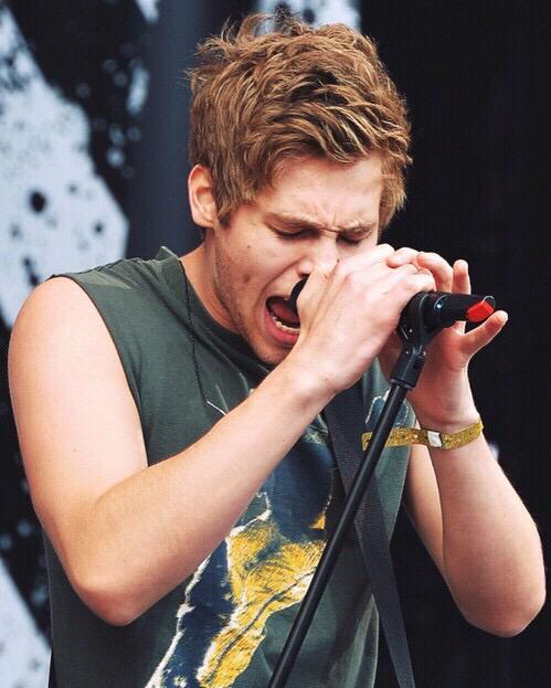 stoplrh's tweet image. blessing your tl with Luke