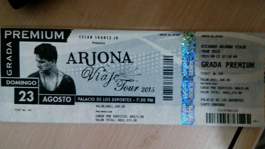 sussyps's tweet photo. Solo quería un café @Ricardo_Arjona http://t.co/igJTIZOniS