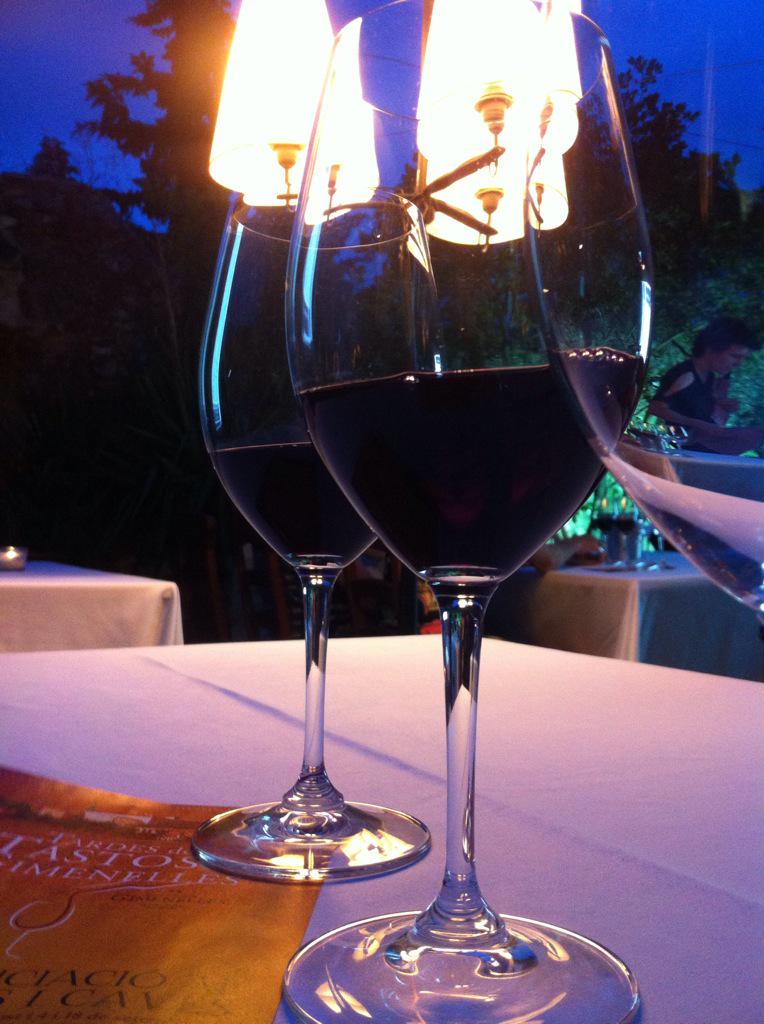 On red wine from D.O. Penedès at Castell de Gimenelles by Irene Guasch. Nice tasting session: "breaking mindsets"