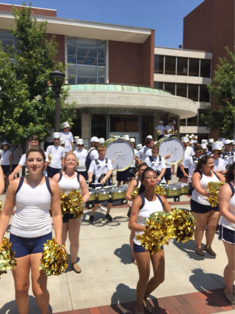 GTmarchingband's tweet photo. Budweiser song on #FakeGAMEDAY http://t.co/CrJ0gww0jH