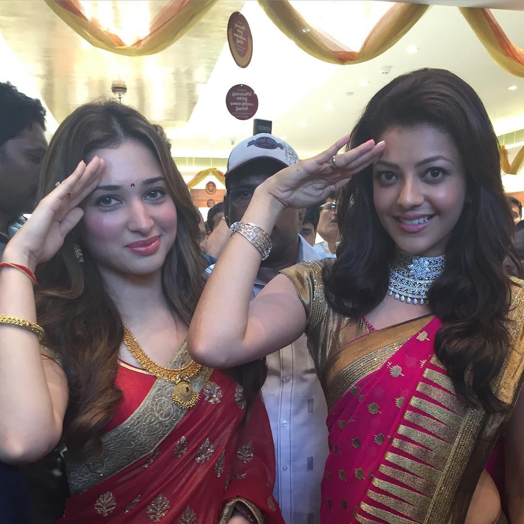 Allcinegallery's tweet photo. Gorgeous @tamannaahspeaks &amp; #KajalAggarwal At Kazana Jewellery Show room launch in Visakhapatnam http://t.co/AW9mxuqqFN