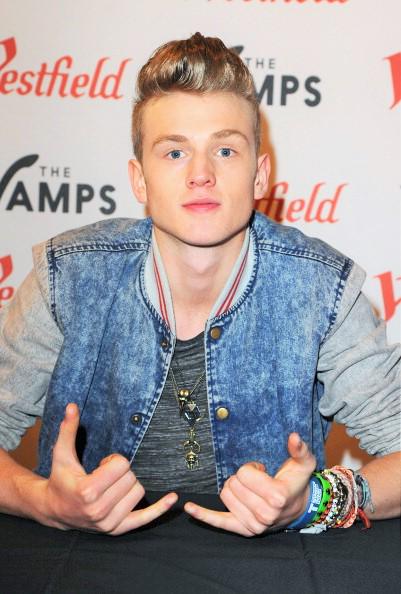 HAPPY BIRTHDAY TO THE BEST DRUMMER EVER TRISTAN EVANS!.
XOXO EM-B! XXXXX XX X 