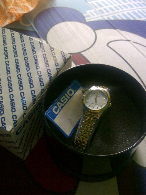 a_hardiani's tweet photo. Terimakasih sayang buat surprice dan kadonya, suka sekali:*:* @RikiNaa http://t.co/MfiO3xYTQY