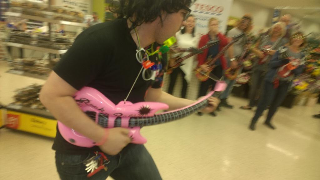 <a href="/marshacan25/">Marsha Frost</a> @marcusakelly <a href="/SteveLewis_uk/">Steve Lewis</a> Rocking it out ! In support of British Heart Foundation &amp; Diabetes UK 😊