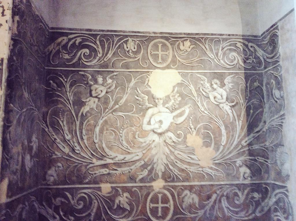 ToerendeToerist's tweet photo. More on the cathedral! #dandan15 http://t.co/wimGrF6nZF http://t.co/Of1RRbCLWp