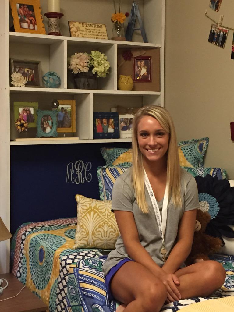 JRo4AU's tweet photo. Got this girl moved in to her dorm yesterday. Ready for he freshman year of college. http://t.co/nQ5cafugAZ