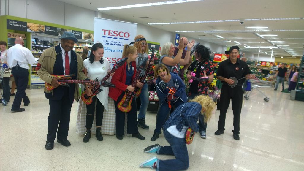 <a href="/marshacan25/">Marsha Frost</a> <a href="/SteveLewis_uk/">Steve Lewis</a> @marcusakelly rocking the shop !