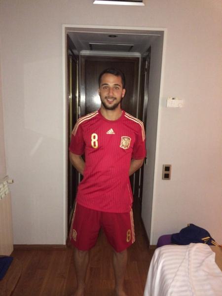 fali_millan's tweet photo. El jugador del fútbol playa Huelva Fernando Guisado a sido llamado por la seleccion Española para el europeo http://t.co/nFf8MOVydl