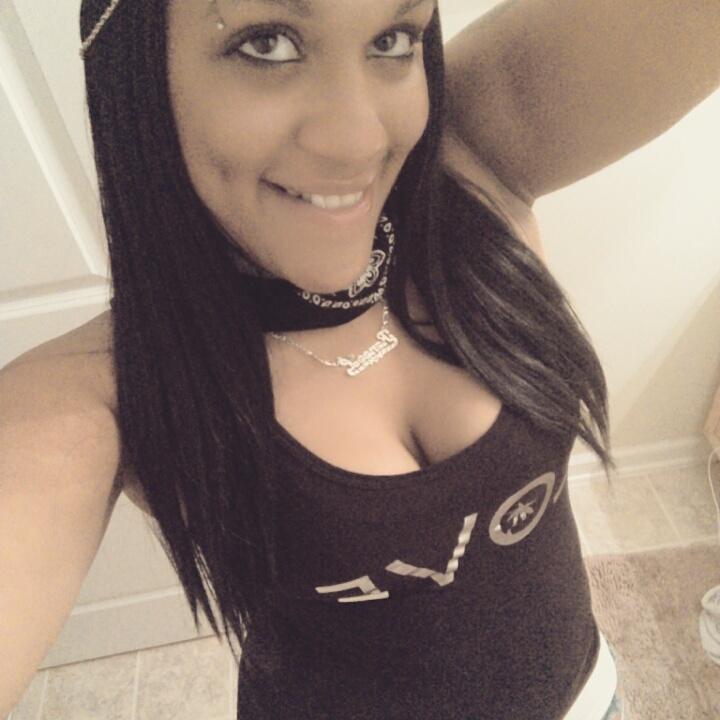 NaynayLittle's tweet photo. Trying to be comfortable in my own skin http://t.co/zKCRM2NmS1