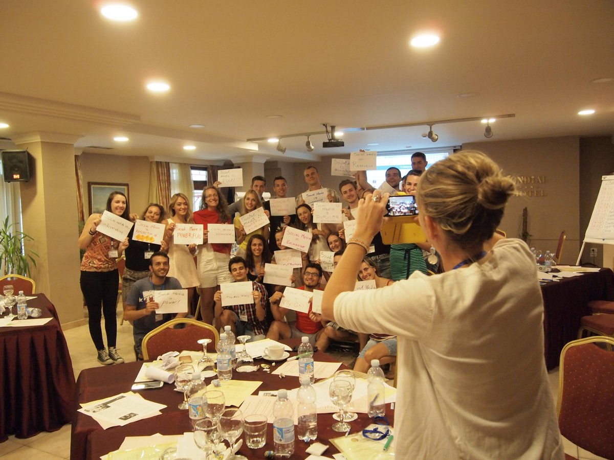Elvira_Dana's tweet photo. Social media is power at #TLTBalkans. #KLYES #ASMYLE #ASMYLEdecade #statealumni http://t.co/USvUOrMXFL